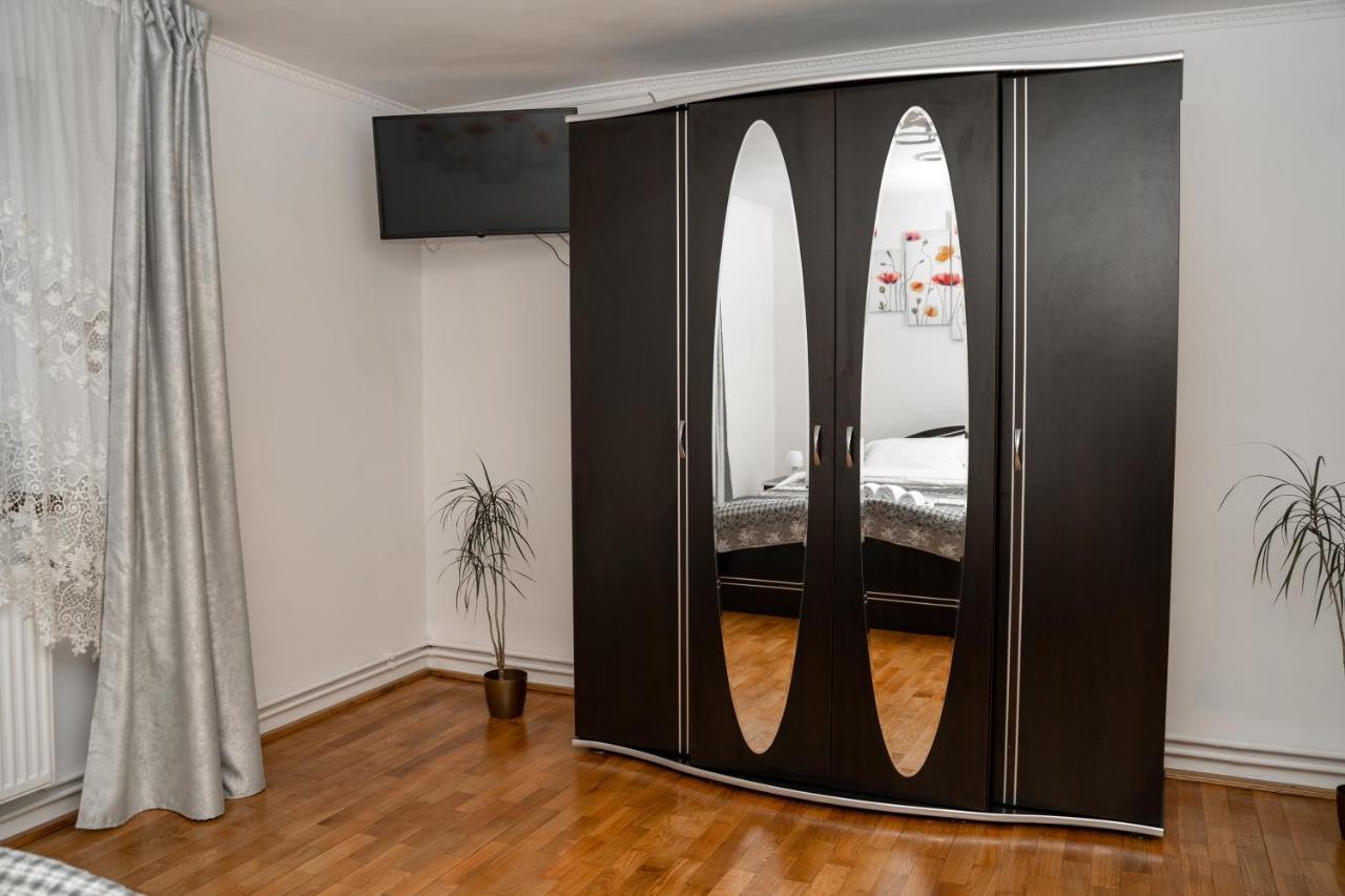 Apartament Panoramic La Casa In Comuna Răşinari 外观 照片